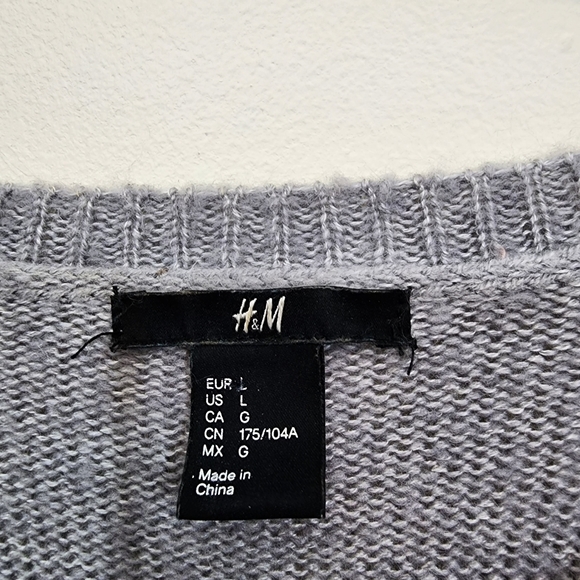 H & M jeweled sequin sparkly cat front gray knit sweater woman's size large - Picture 3 of 8